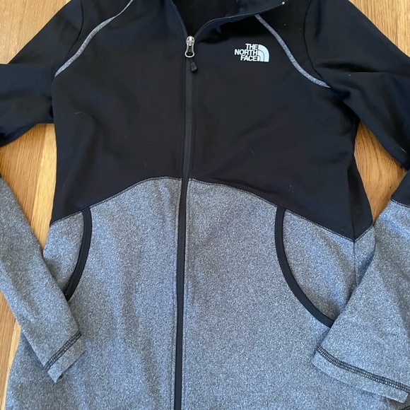North Face‎ Womens Cinder 100 Athletic Full Zip Jacket Size Small Gray Black - Picture 2 of 7